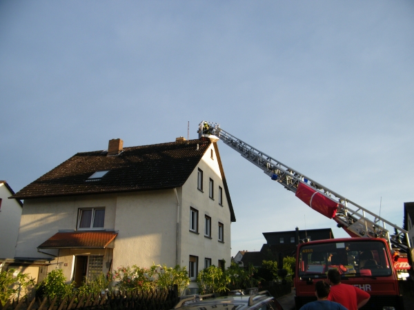 Drohen Dachziegel zu stürzen